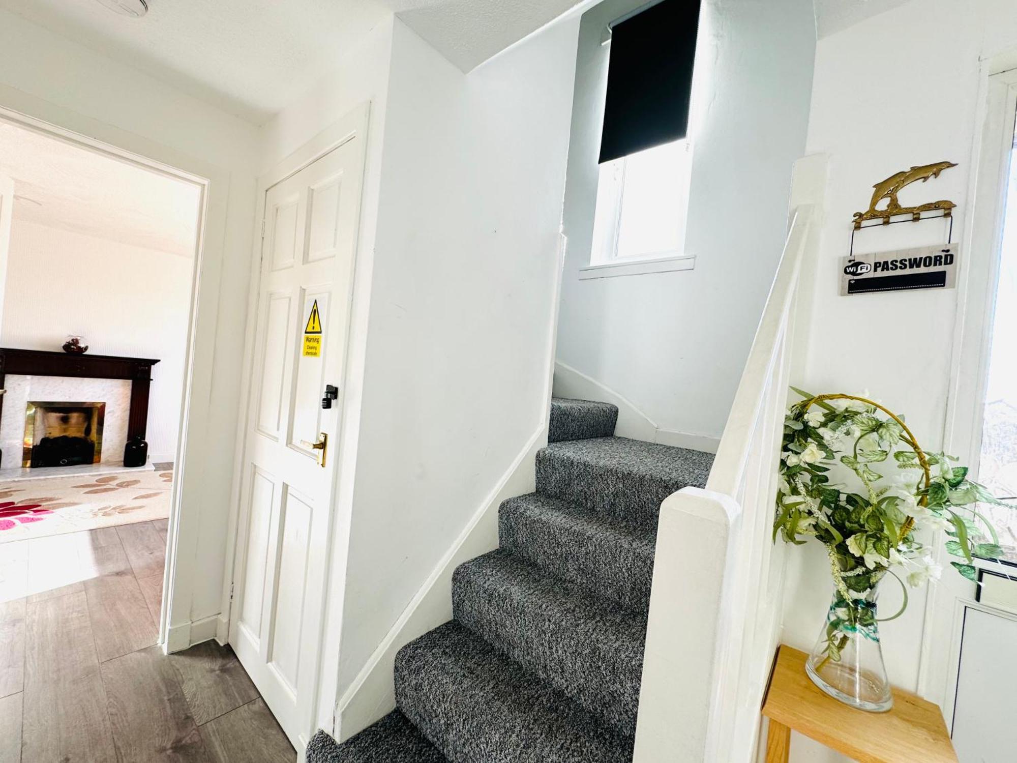 Tillicoultry Jupiter Apartment - Scotland Holiday Let Exterior foto